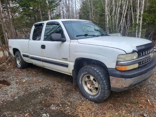 2002 chev 1500 4x4 in Cars & Trucks in Bridgewater