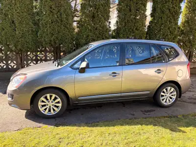 Selling a reliable 2012 Kia Rondo LX with only 162,300 km. Drives smoothly with no mechanical issues...