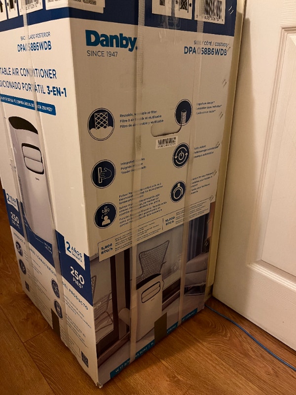LIKE NEW Danby 12000 BTU 3in1 Portable Air Conditioner Heaters