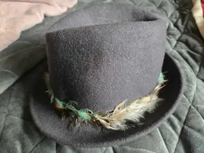 100% wool Woman's Hat, View more