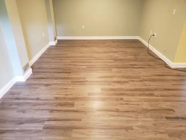 Flooring Installer with availability64840206346499123