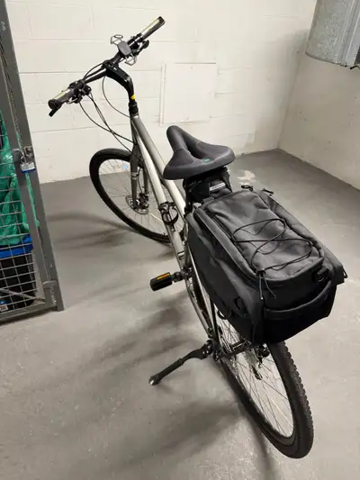 Trek Verve 3 Hybrid Bike Large Frame, View more