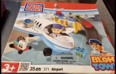 Mega block set for kids/set de legos pour enfants, View more