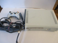 Microsoft XBox 360 White Console Bundle 60Gb HD, pwr+Controller