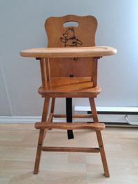 chaise de bébé en bois franc