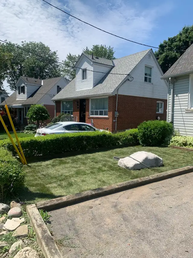Lawn care + Yardwork in Lawn, Tree Maintenance & Eavestrough in City of Toronto - Image 5