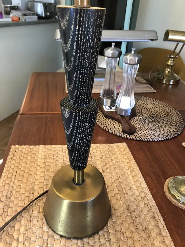MCM Brass & Wood Desk Lamp With Perforated Fibreglass Shade in Arts & Collectibles in City of Toronto - Image 4