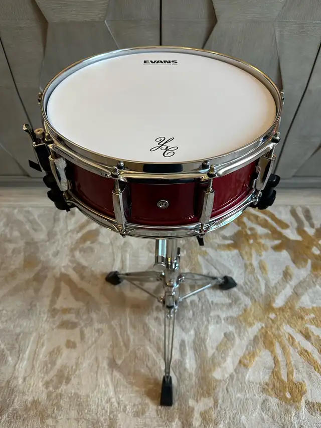 Limited Edition Chad Smith Snare Pearl Drum in Drums & Percussion in Guelph - Image 4