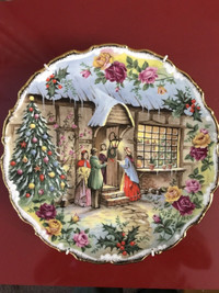 Royal Albert Bone China “Christmas Carol Singers” 8 1/2”  Plate