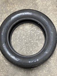 185/60R15: 1 Pirelli tire (90% thread)