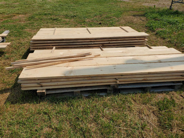 Rough Cut Lumber in Decks & Fences in Ottawa
