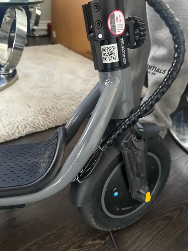 iScooter W6 Electric Scooter in Scooters & Pocket Bikes in Mississauga / Peel Region - Image 6