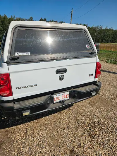 2006 Dodge Dakota 4x4 works Ac works Heat works No power locks No power windows 157000kms and the km...