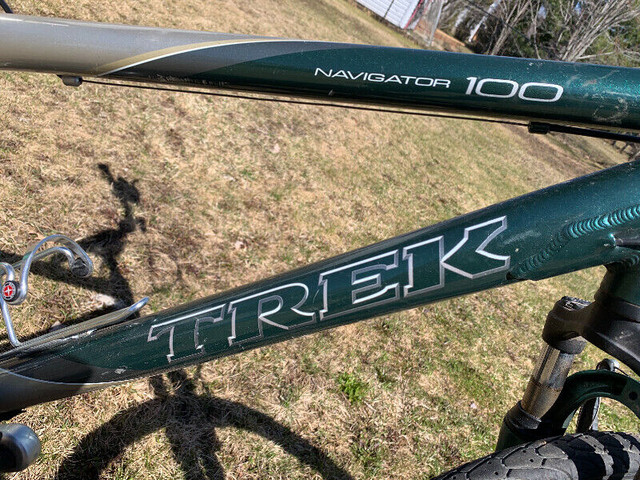 TREK NAVIGATOR 100 ALUMINUM WOMENS BICYCLE (READ THE AD) in Cruiser, Commuter & Hybrid in Moncton - Image 2