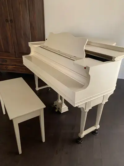 Piano (small baby grand), View more