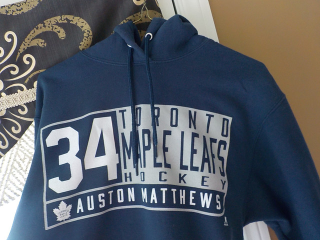 Auston Matthews hoody Toronto Maple Leafs in Kids & Youth in Hamilton