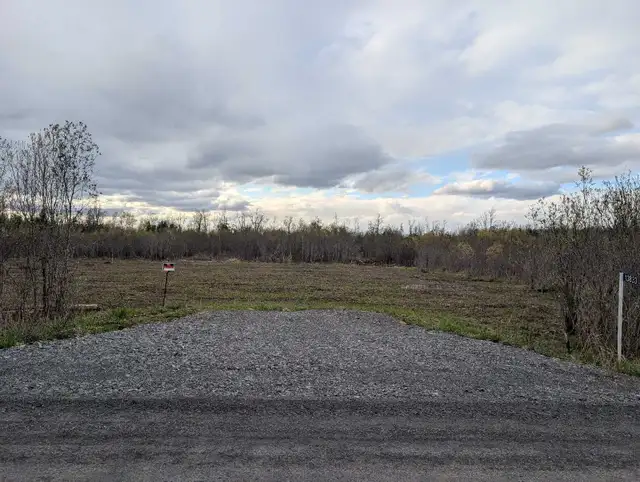 2 Acre Serviced Country Property