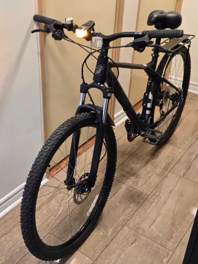 GT Avalanche Sz. L , View more