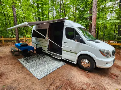 Roadtrek Adventurous RS Sprinter 3500 turbo diesel 6 litres 2015 à +-125 000 km Consommation grande...