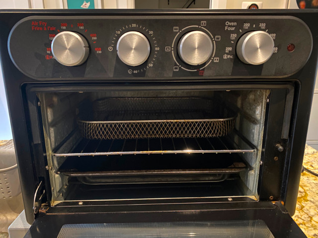 Master Chef Air Fryer Convection Oven - Excellent Condition dans Cuisinières, fours et fourneaux  à Ville de Toronto - Image 2