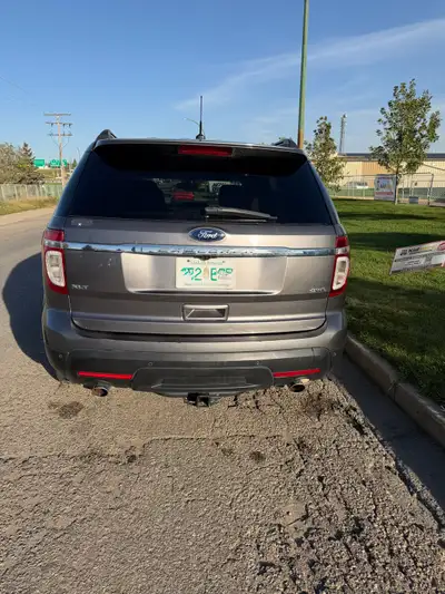 2011 Ford Explorer AWD |Automatic | Gasoline | 7 Seater Well-maintained SUV, all-wheel-drive,high te...