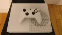 Xbox One S - Blanche/White - 500 Go - Avec boîte / with box -