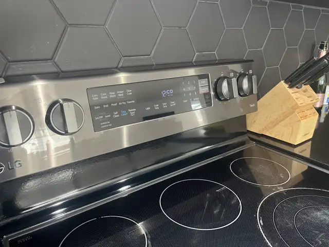 Refrigerateur & Four(laveuse-secheuse) – Excellent Condition! in Refrigerators in Laval / North Shore - Image 8