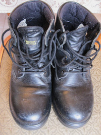 Men’s Safety boots BUCS size: 8  5E