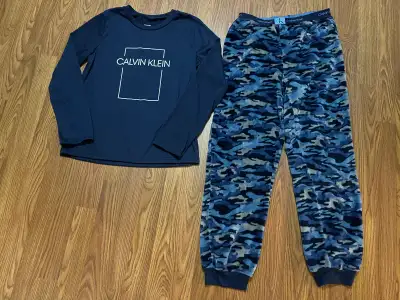 Calvin Klein boys 14/16 pajama set, navy blue camo, View more