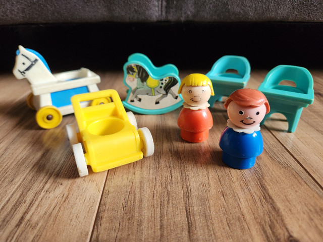 VINTAGE baby TOY furniture pcs (Fisher Price "Little People") in Toys in Fredericton - Image 3