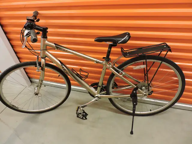 Vélo Hybride performance Cannondale CO2 Optimisé Q5. in Cruiser, Commuter & Hybrid in Laval / North Shore - Image 2