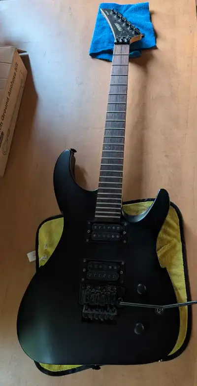 Guitar - Peavy V type series - EXP, View more
