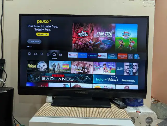 Insignia 39" Tv in TVs in Mississauga / Peel Region - Image 3