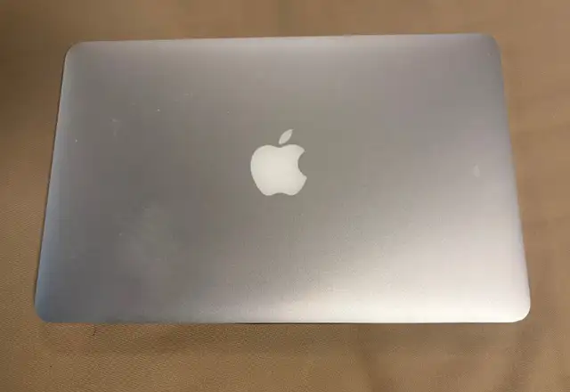 MacBook Air, Mid-2012, 11" in Laptops in Ottawa - Image 6