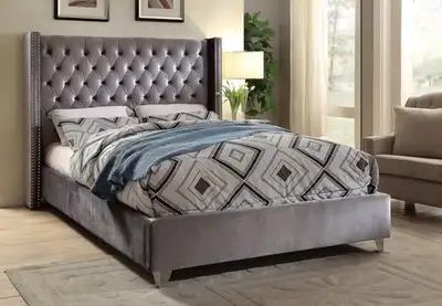 Lit  queen avec matelas en mousse à mémoire de forme, View more