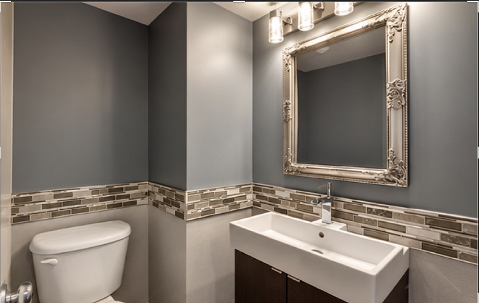 Well-maintained 2-bedroom, 3-bathroom stacked home in Orleans. 4