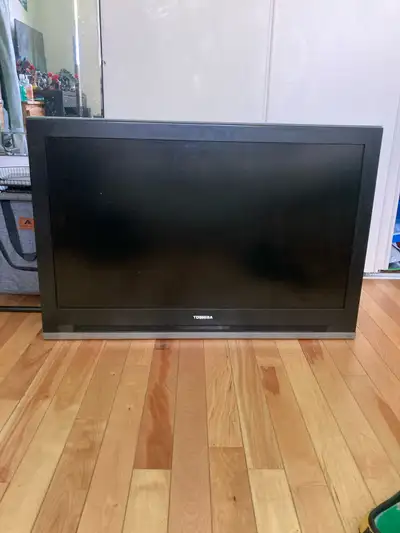 TV 18” x 32”, View more