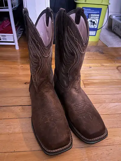 Ariat Women’s Boots Size 8, View more