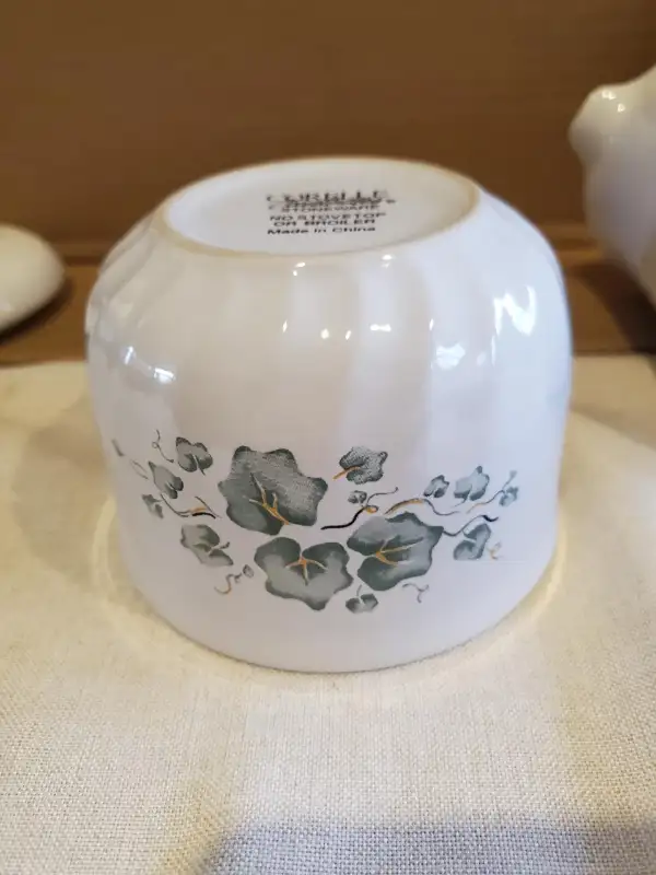 Corelle Coordinates - Callaway Ivy in Kitchen & Dining Wares in City of Toronto - Image 5