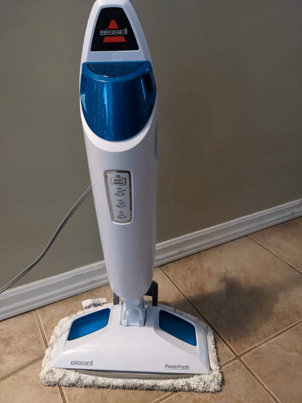 Bissell Steam Mop - Just like BRAND NEW- EXCELLENT Condition in Vacuums in Guelph - Image 2