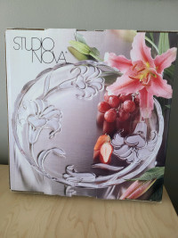 New in box - Nova Studio crystal platter 