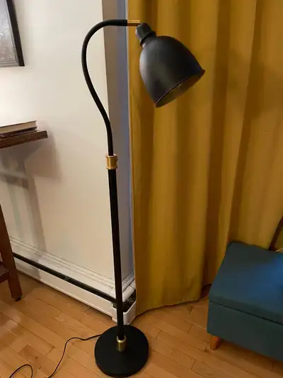 Cool vintage looking floor lamp. Slight scuff on the back (pictured), otherwise in great shape. Pick...