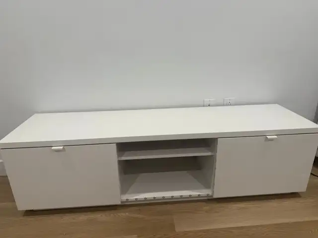 IKEA TV Stand in TV Tables & Entertainment Units in City of Montréal - Image 3