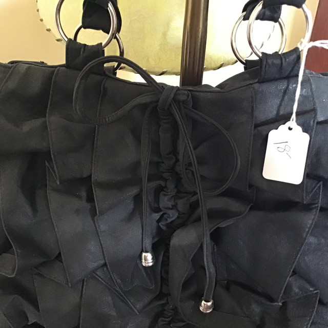 As New Large Black Purse in Women's - Bags & Wallets in Kamloops - Image 2