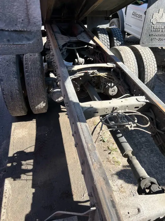 Sterling STE Dump Truck in Heavy Trucks in Muskoka - Image 9