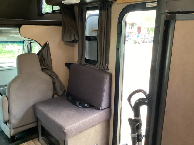 2018 Thor 19G  Tiny Motorhome in RVs & Motorhomes in Whitehorse - Image 4