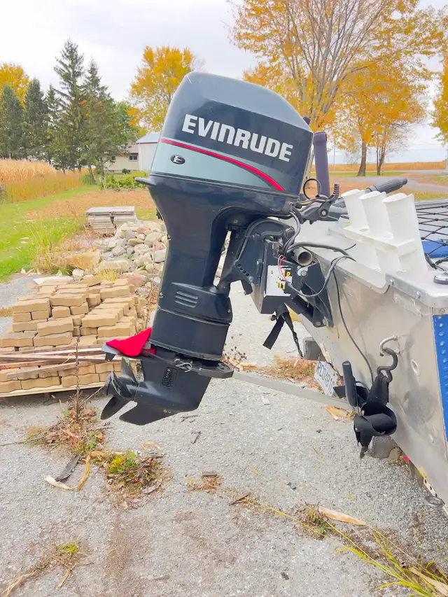 Chaloupe Princecraft 14.5 pieds avec moteur Evinrude 35HP in Powerboats & Motorboats in Longueuil / South Shore - Image 8