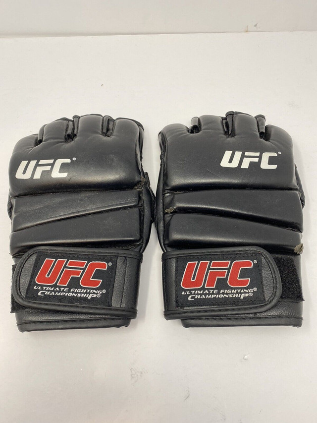 Zufa- UFC MMA Training Gloves Size L-XL Black/Red Nice! in Exercise Equipment in Cambridge