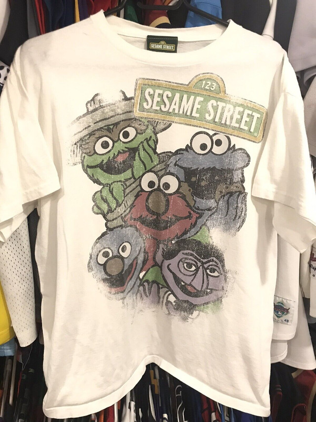 Vintage Sesame Street T-Shirt in Arts & Collectibles in City of Toronto