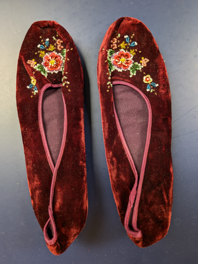 Beautiful Burgendy Color Slippers, Size 9, View more